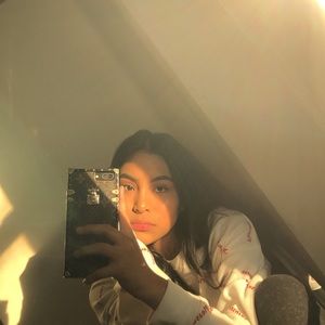 Meet your Posher, Alejandra